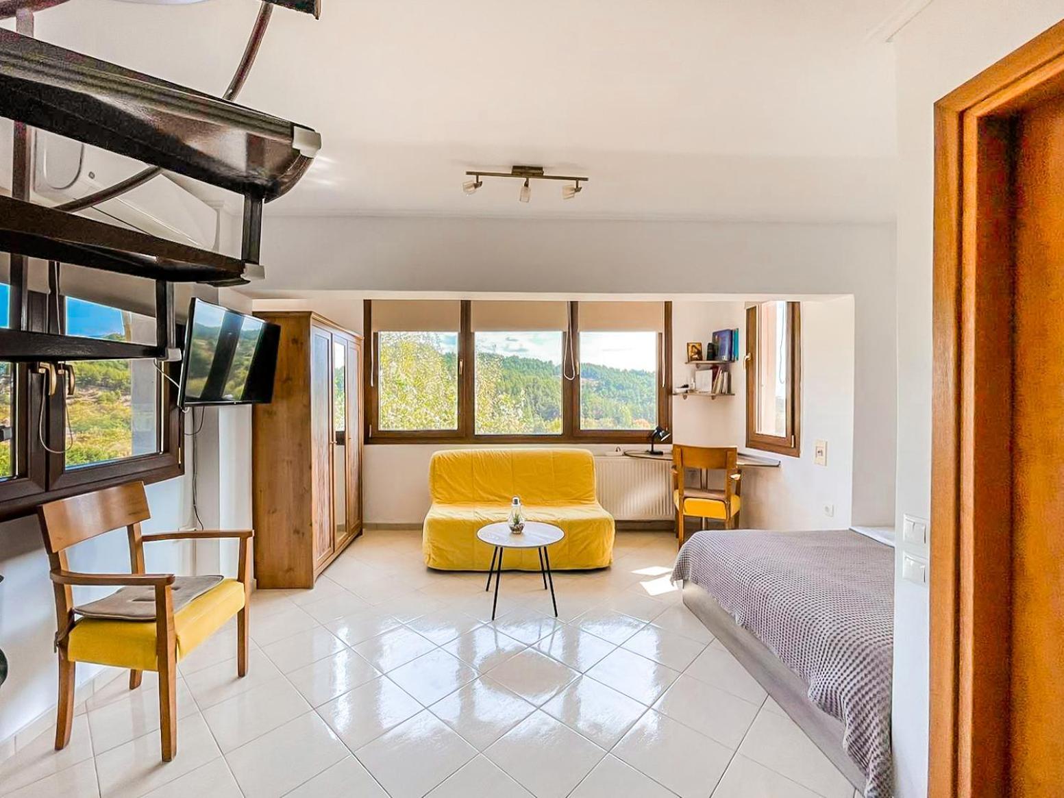 Studio Acropolis Serres Next To Center Екстер'єр фото